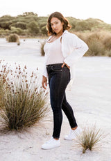 Elwood skinny jean dark size 12-14 lifestyle 2