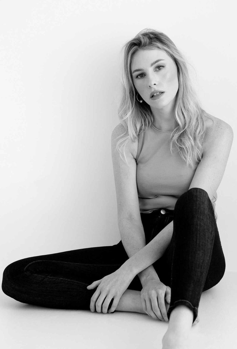 High waisted jeans